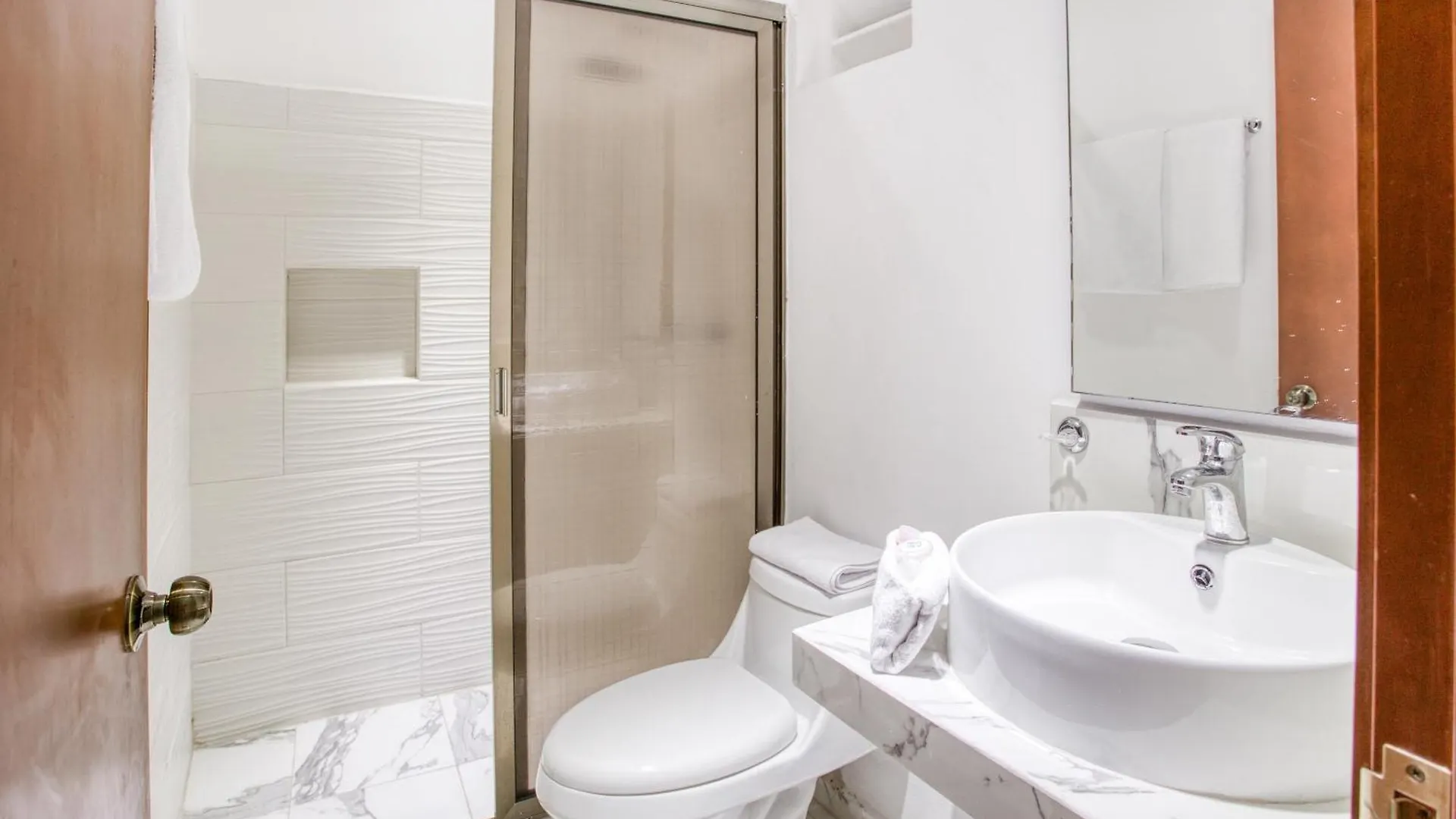 פלאייה דל כרמן Capital O Hotel Yukon מקסיקו