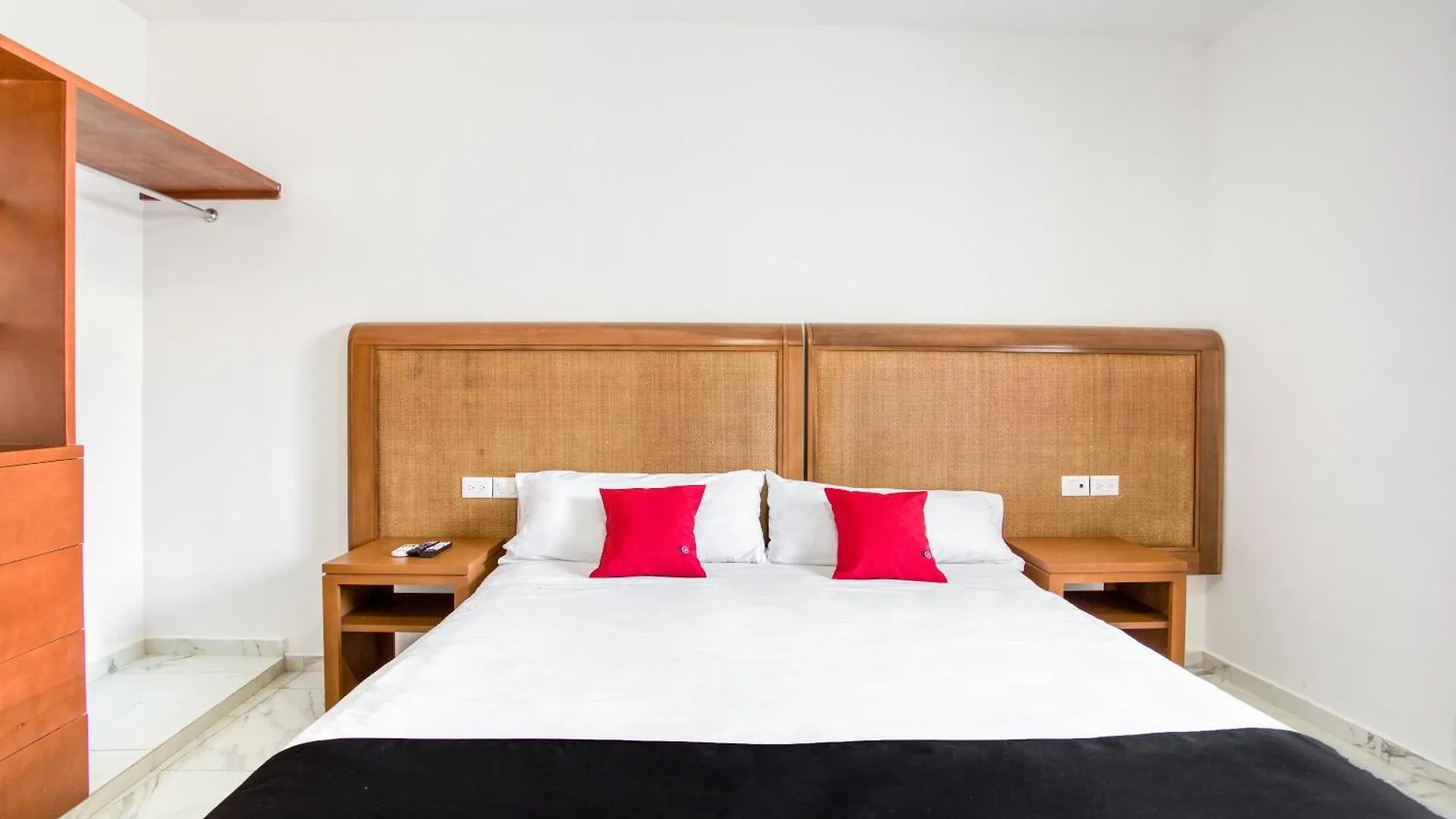 פלאייה דל כרמן Capital O Hotel Yukon